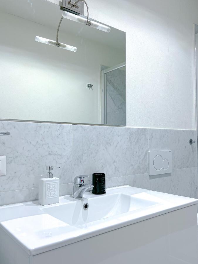 The Boutique - Marghera, M1 Wagner * Milan